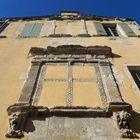 Une façade de la rue Saint-Exupéry à Condom