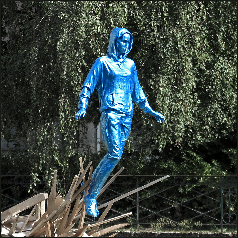 Une Femme Bleue - Annecy