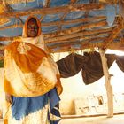une femme qui construit un orphelina à Bogghé