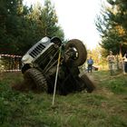 une jeep qui leve la p............heu la roue