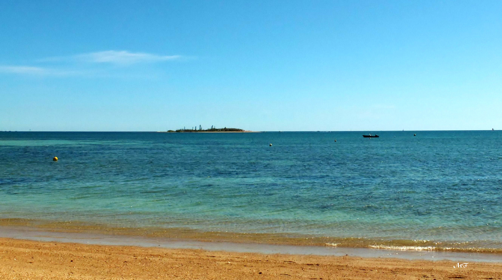 Une île au soleil