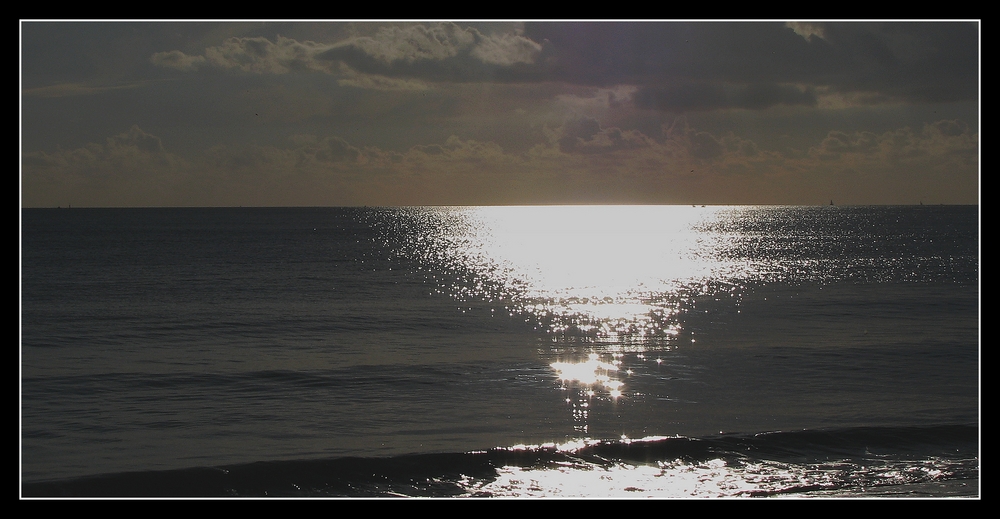 " Une mer calme en Automne "