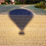 UNE OMBRE PLANE SUR LA PLAINE