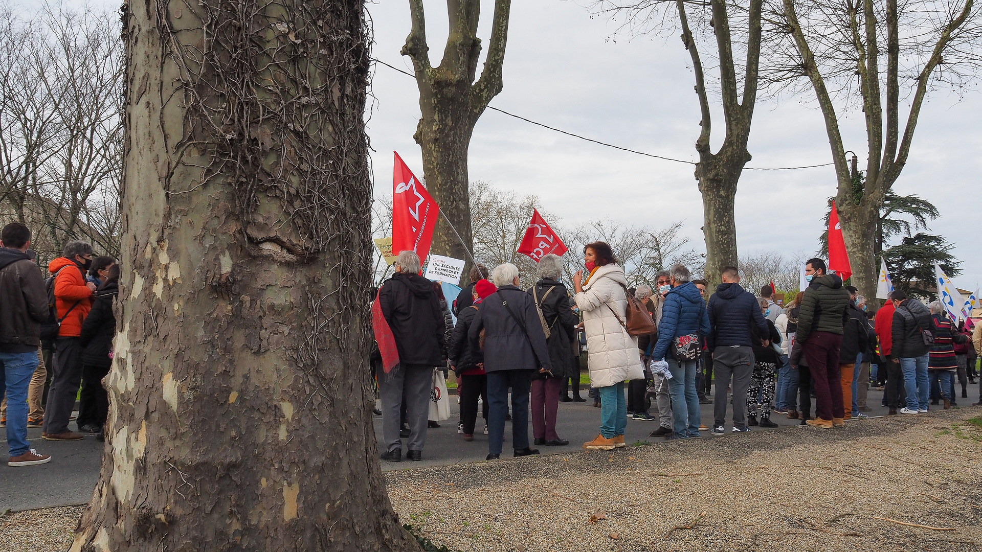 Une pause pour le cortège