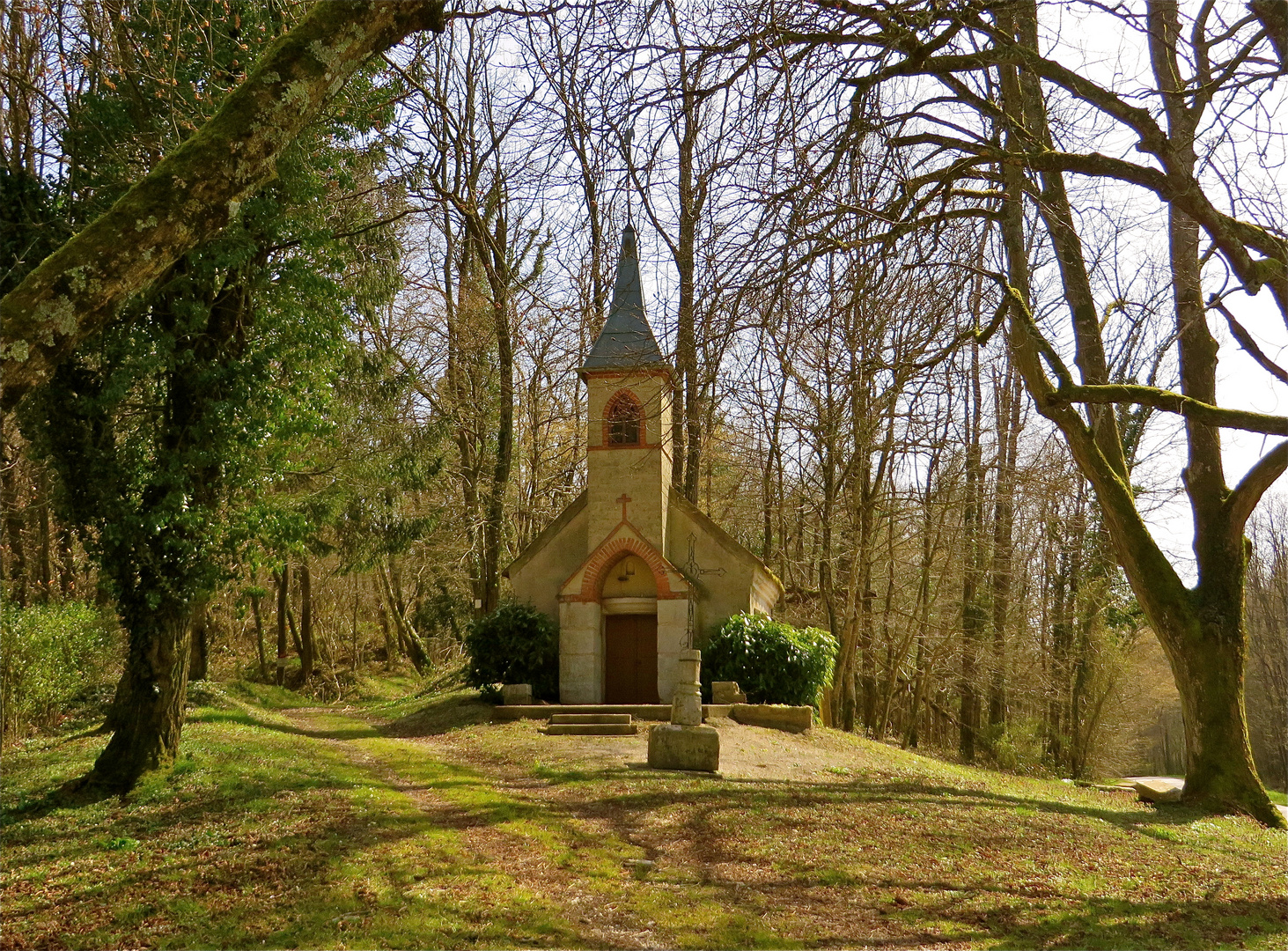 ...une petit chapelle !!!...