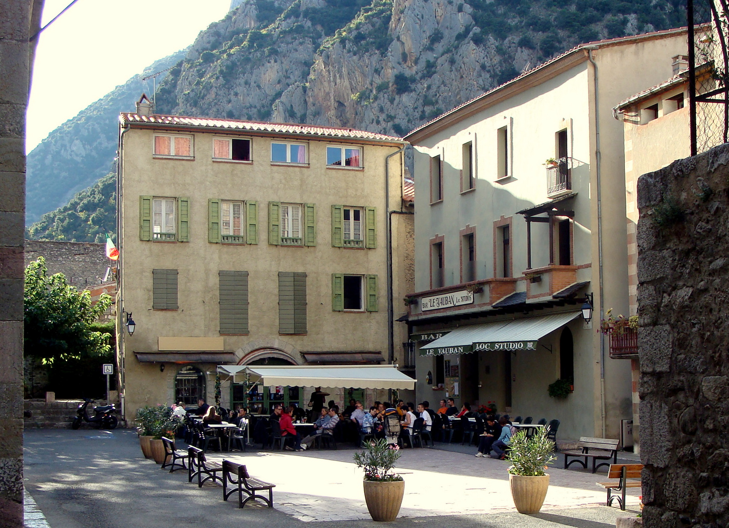 Une petite ville avec le nom: VILLEFRANCHE-de-CONFLENT..04