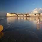 Une plage de la Manche, un soir