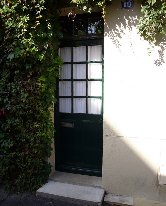 Une porte, à Angers (49)