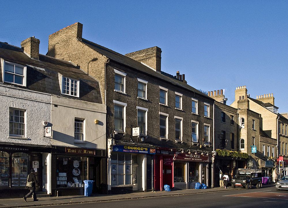  Une rue ordinaire  --  Regent Street au croisement de Lensfield Road, Cambridge