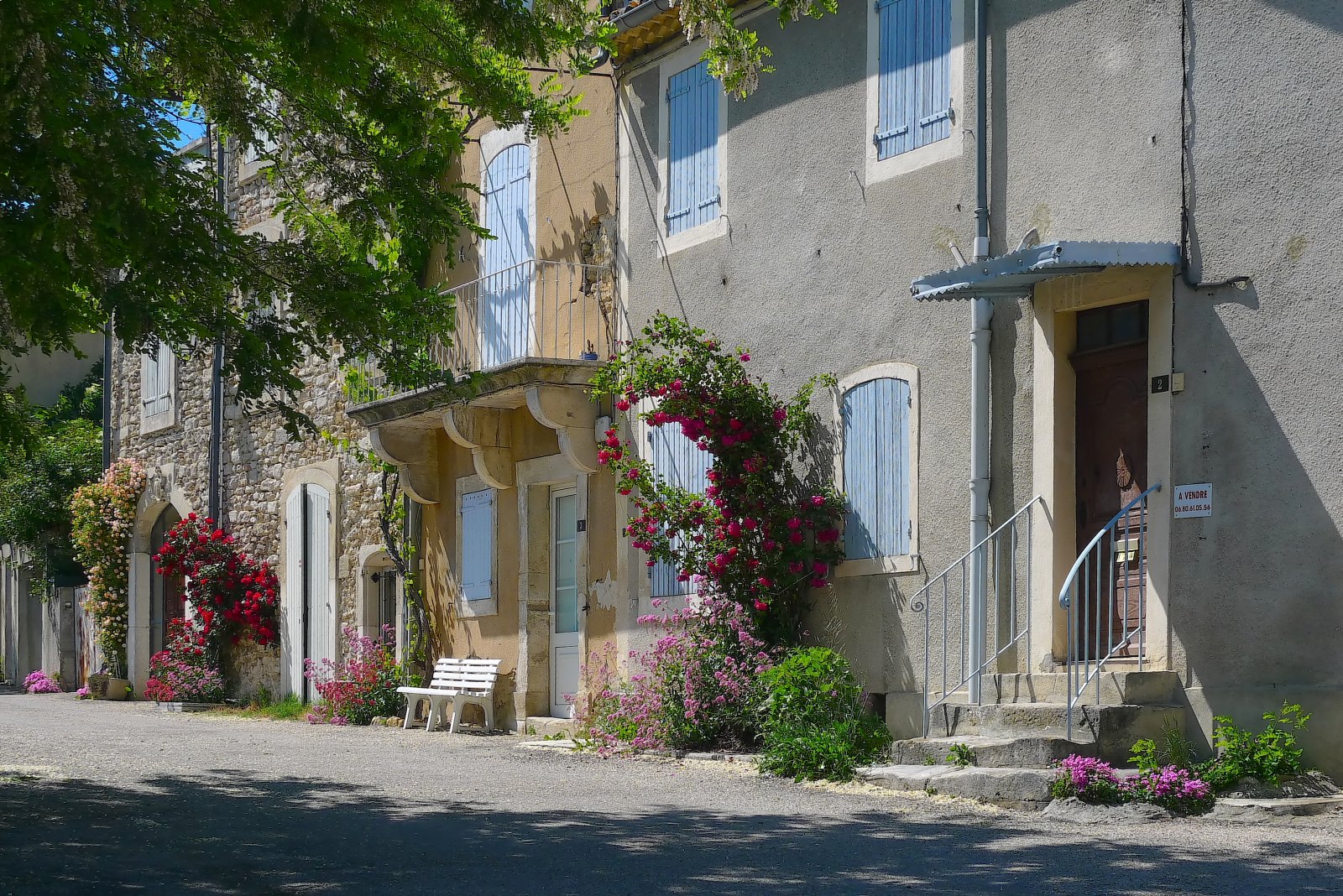 Une ruelle à Grignan