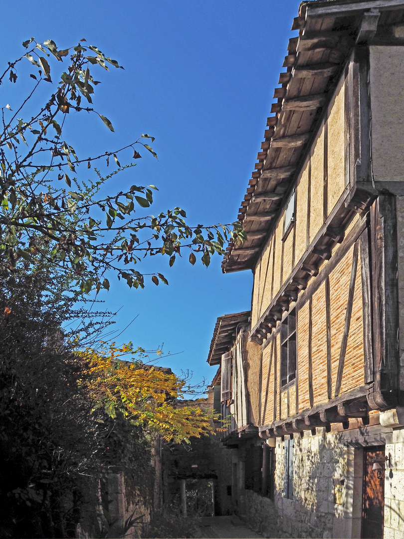 Une ruelle de La Romieu