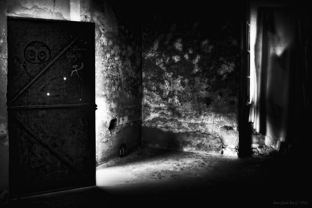 Une Sombre Histoire Photo Et Image Urbex Noir Low Key Images Fotocommunity