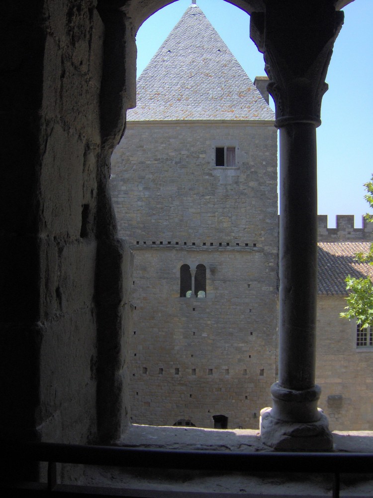 Une tour dans la cité de Carcasonne