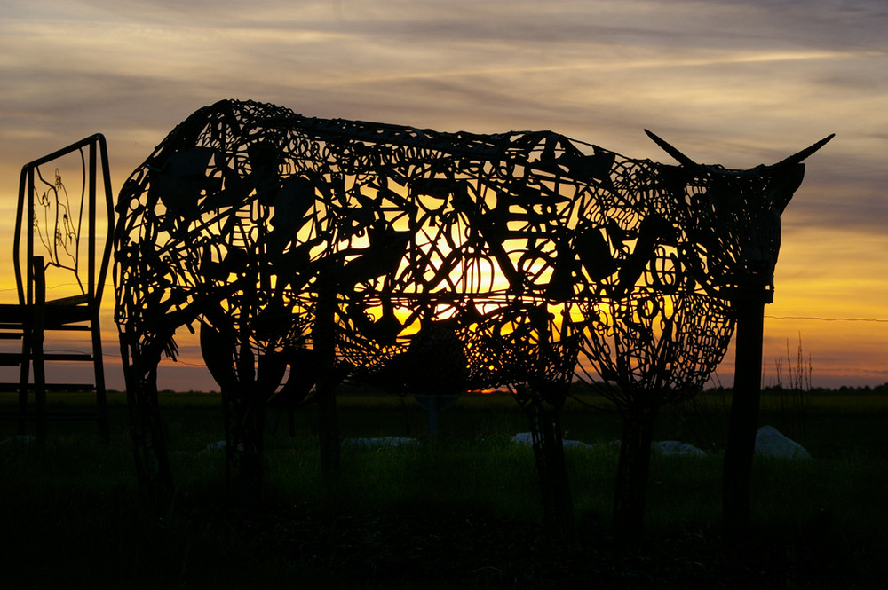 une vache metalllique. de Charles emma 