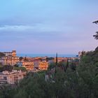 Une vue à partir des hauteurs de Nice au coucher du soleil