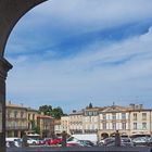 Une vue de la Place de la Cathédrale  -  Bazas