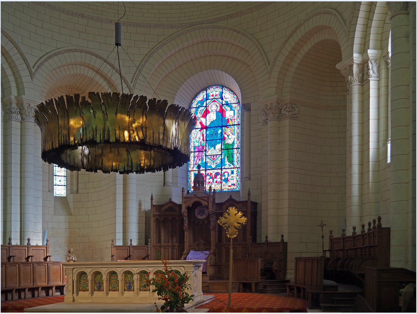 Une vue du chœur de la Cathédrale Saint-Pierre d’Angoulême