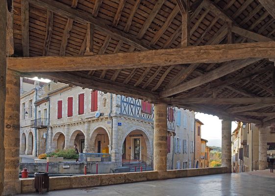Une vue sur le bâtiment de La Poste
