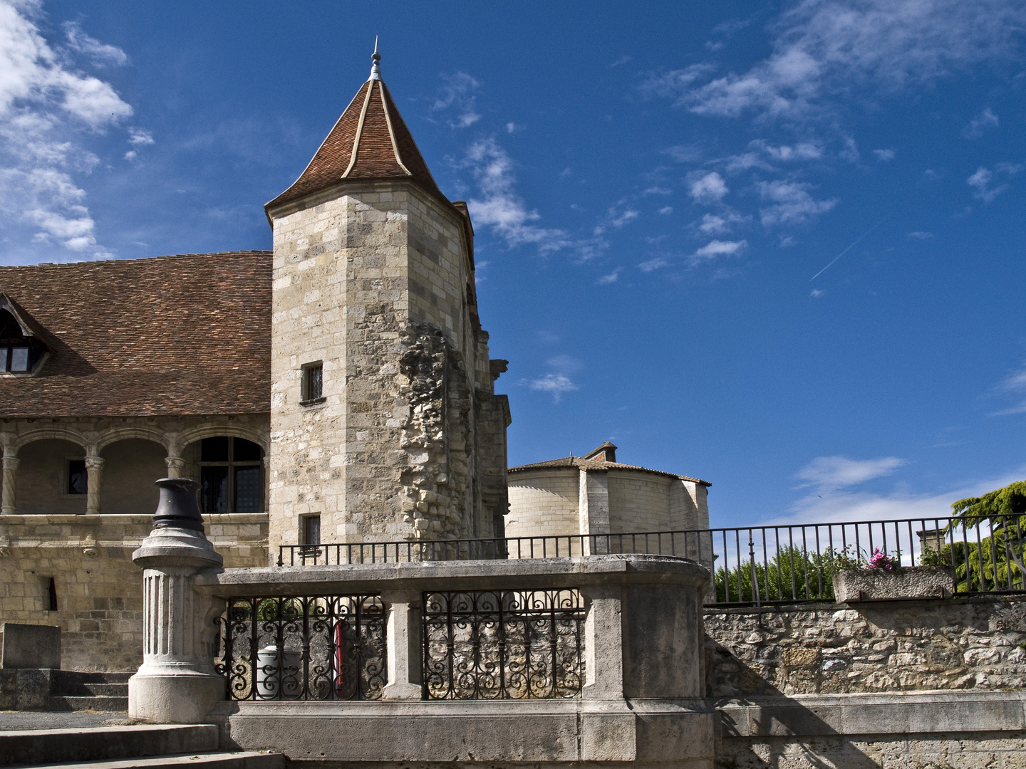 Une vue sur le  Château Henri IV à Nérac