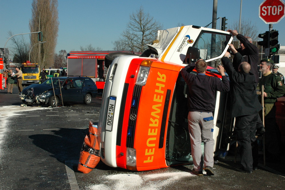 " Unfall während der Einsatzfahrt "