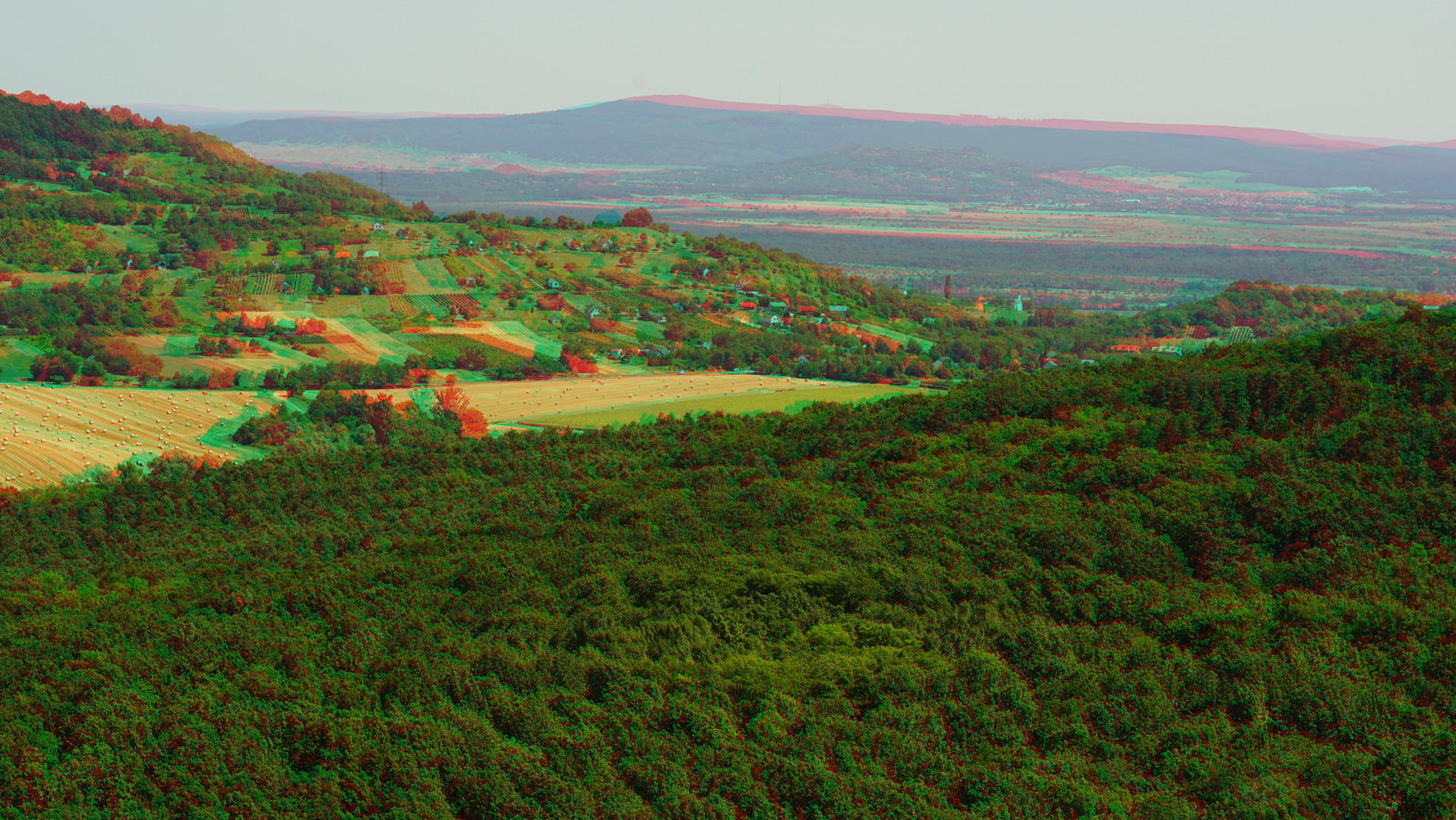 Ungarn Blick auf Lesencefalu Hosszuberek (3D-Ana  Cha   b ca. 4 m Hyperstereo)