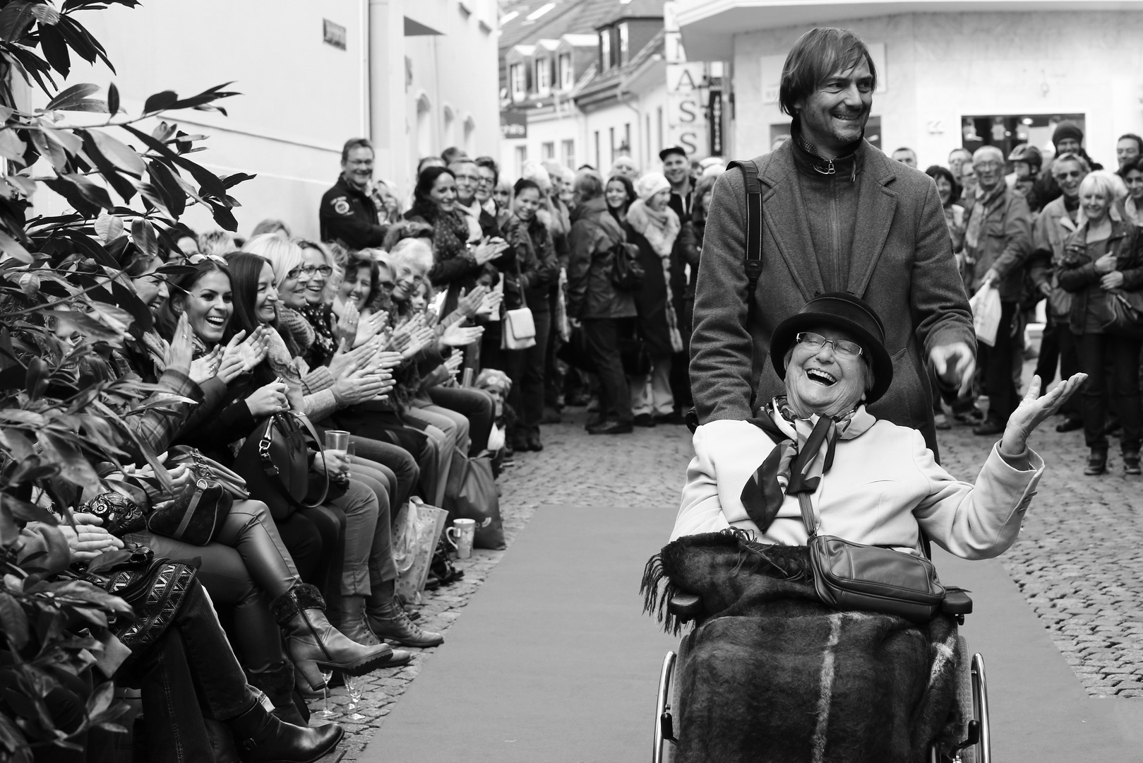 Ungeplanter Besuch auf dem Catwalk