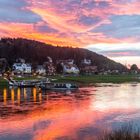 ungewöhnliche Abendstimmung in Rathen an der Elbe in der Sächsischen Schweiz