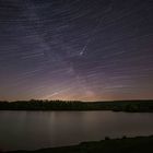 Ungewöhnliche Perspektive - Lyriden, Sternschnuppe, Startrails und Milchstrasse