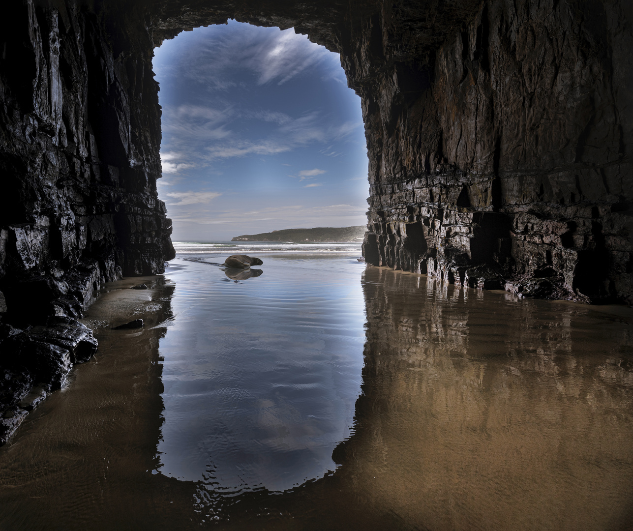 Ungewöhnliche Strandbekanntschaften in den Cathedral Caves