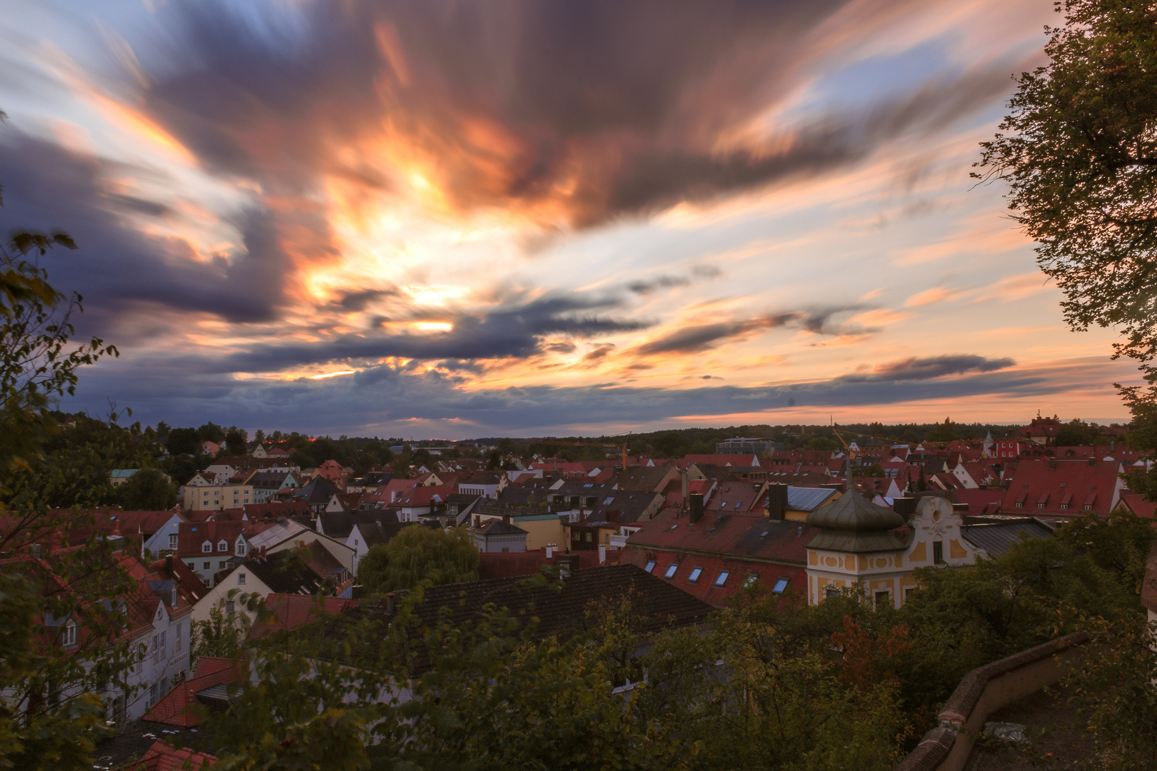 Ungewöhnlicher Bayernhimmel