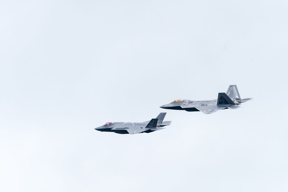 ungleiches Paar F-35 und F-22