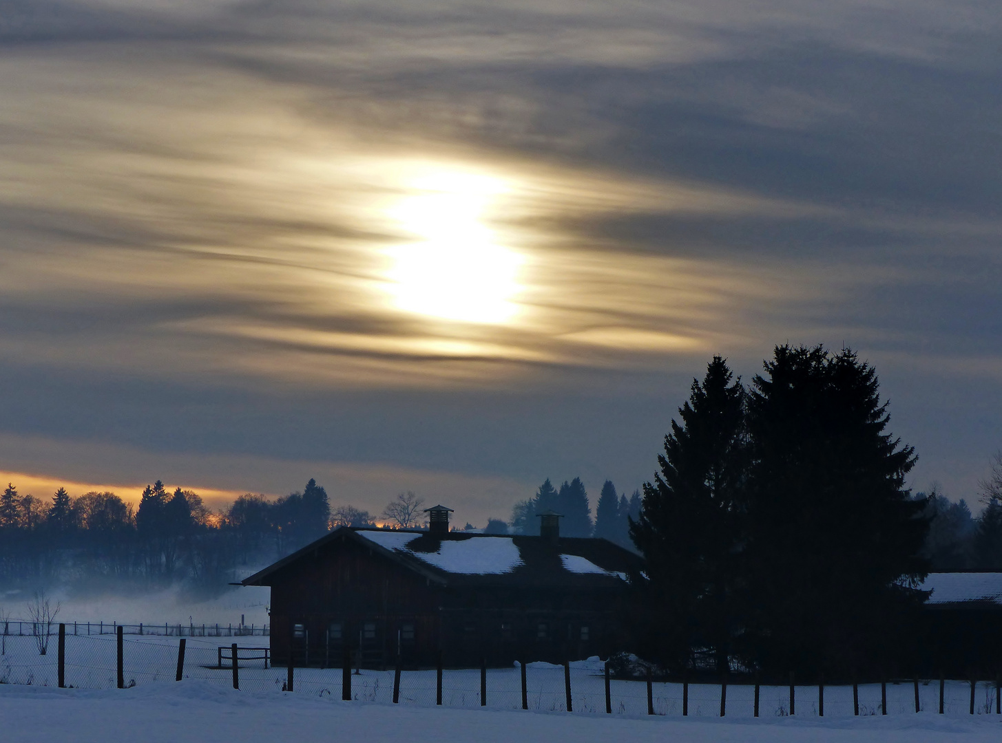 Unheimliche Abendstimmung