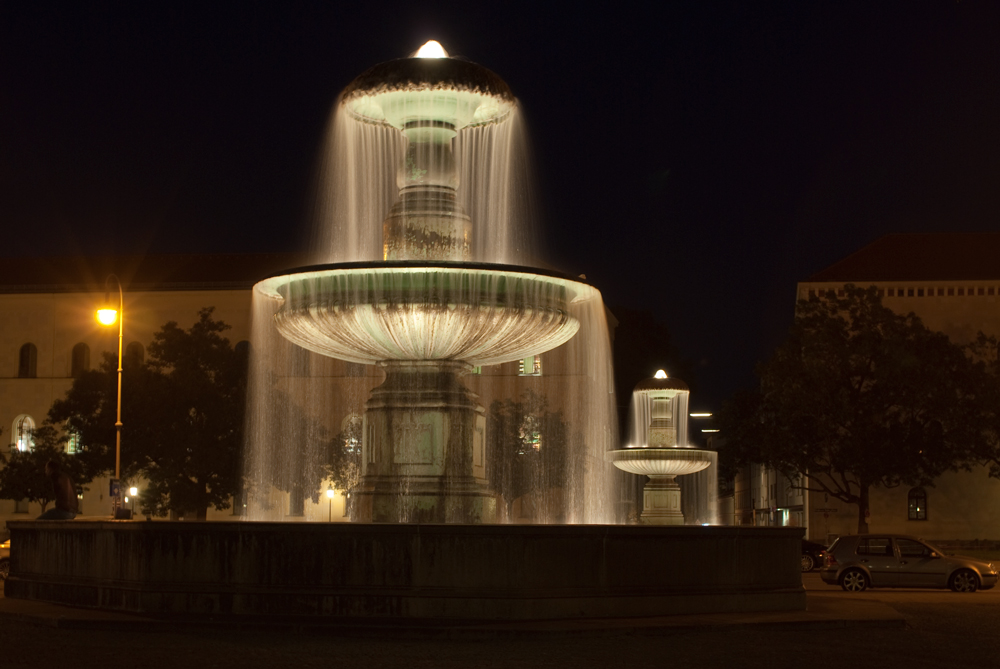 Uni-Brunnen mal zwei