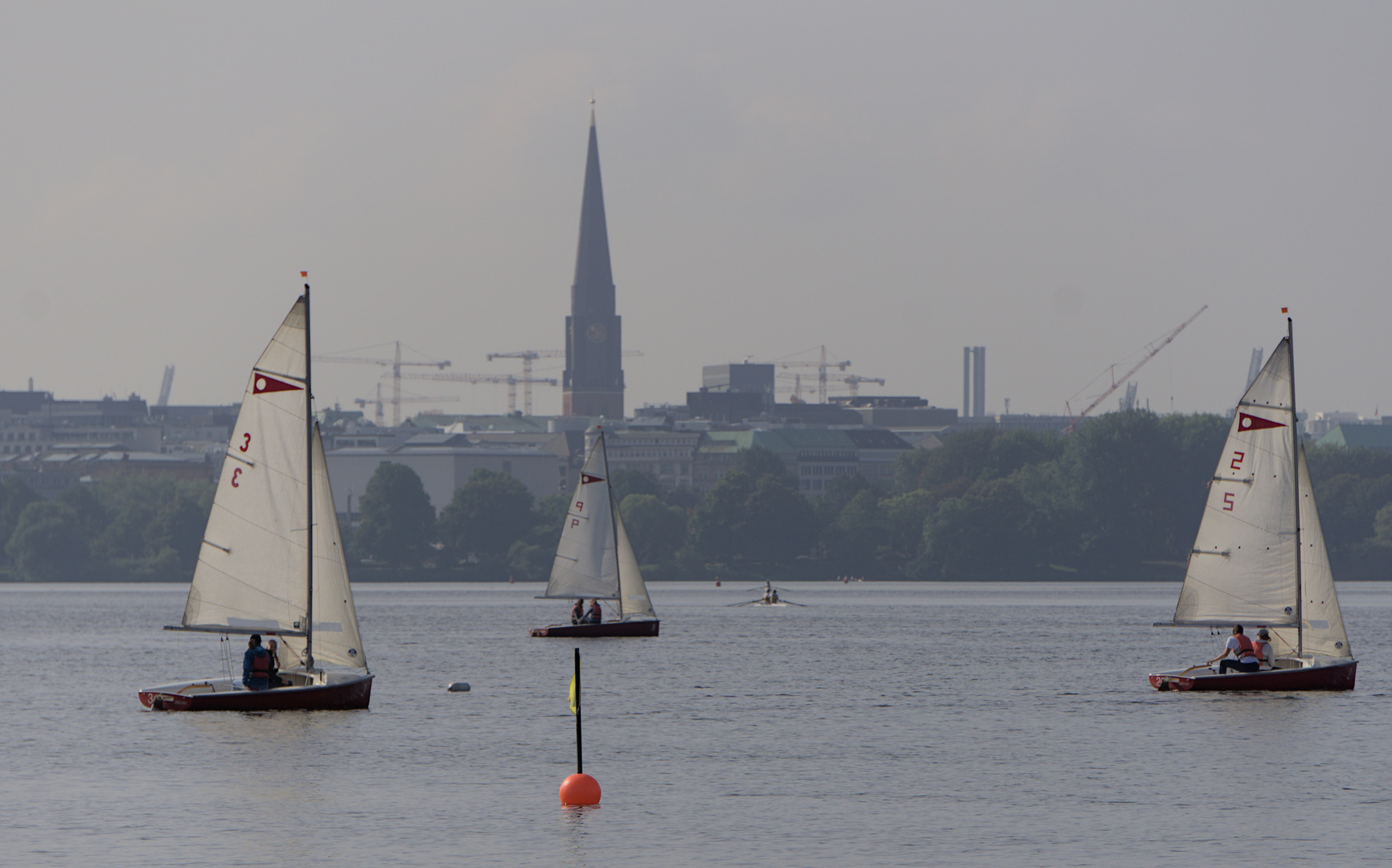 Uni Seegler auf der Alster