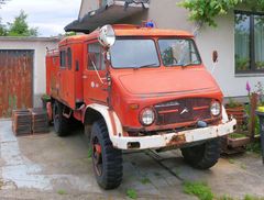 Unimog vorm Haus 