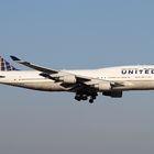 United 747 400 in NC