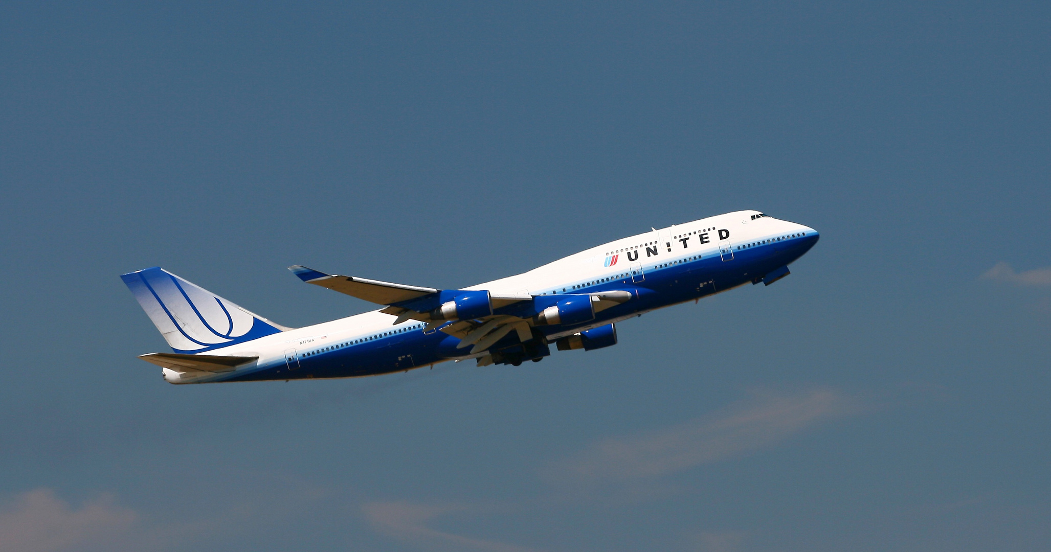 United Airlines Boeing 747-422