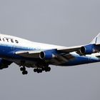 United Airlines Boeing 747-422 N177UA
