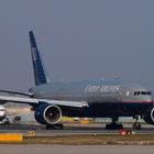 United Airlines Boeing 777-222/ER