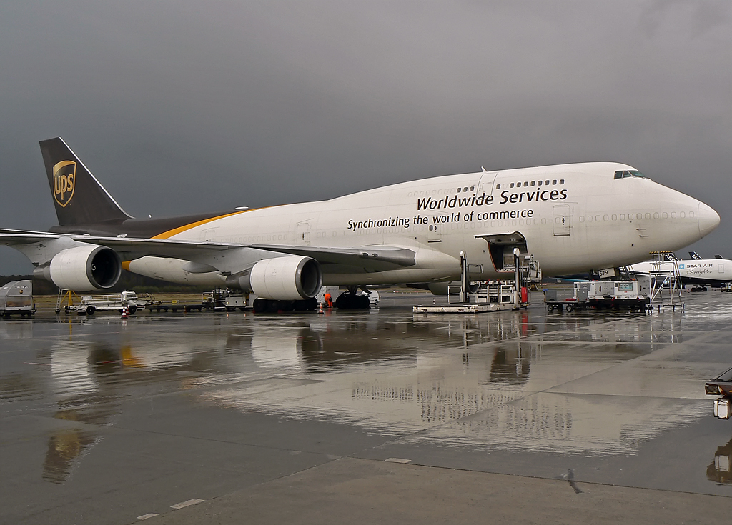 United Parcel Service (UPS) Boeing 747-45E(BCF) N579UP