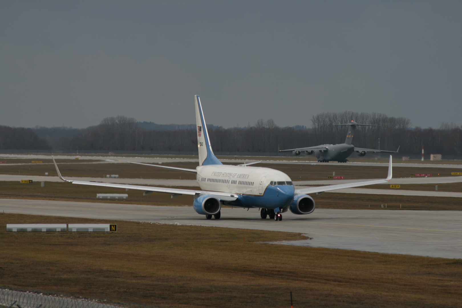 United States of America 737 und C-17 Start