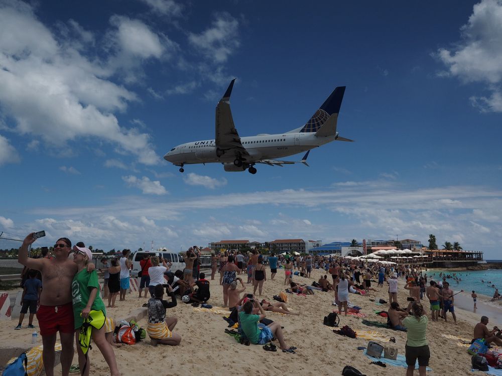 United über Maho Beach