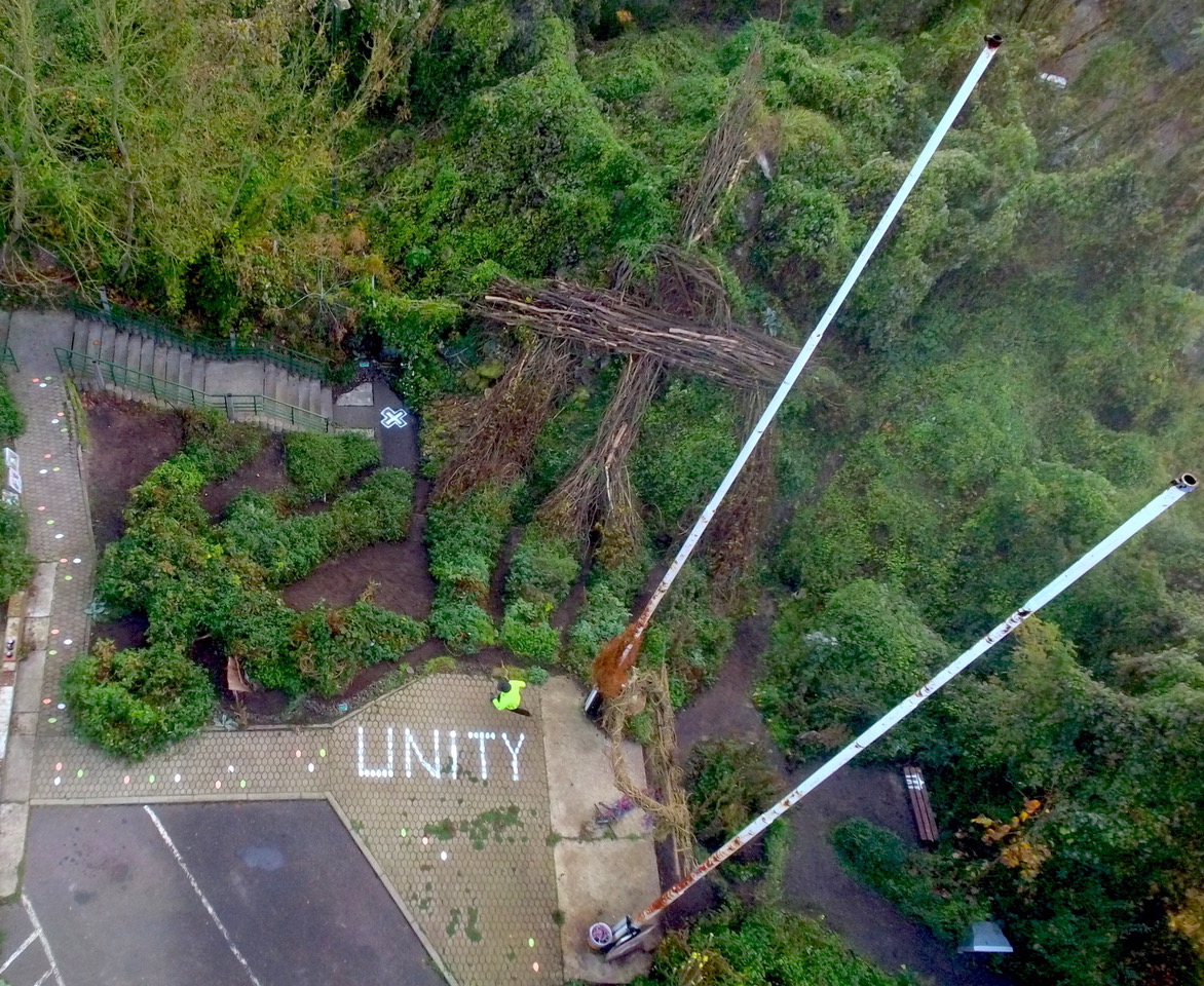 Unity - Berlins hoechster Skulturengarten - Teufelsberg