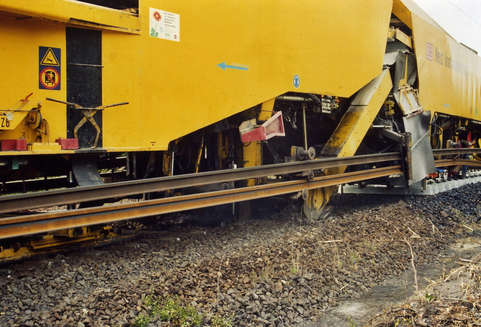 Universalgleisbaumaschine im Einsatz.