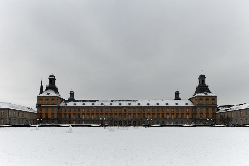 Universität Bonn im Schnee