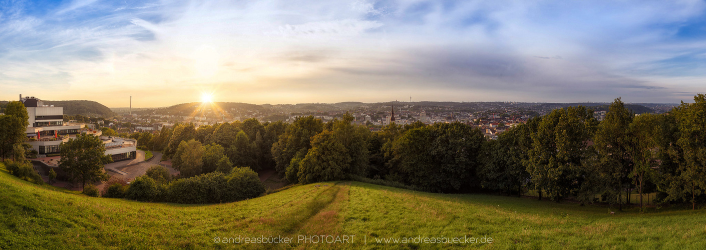 Universität Wuppertal mit Blick auf Elberfeld/Sonnborn - Panorama