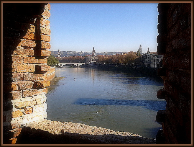 Uno sguardo dal ponte....