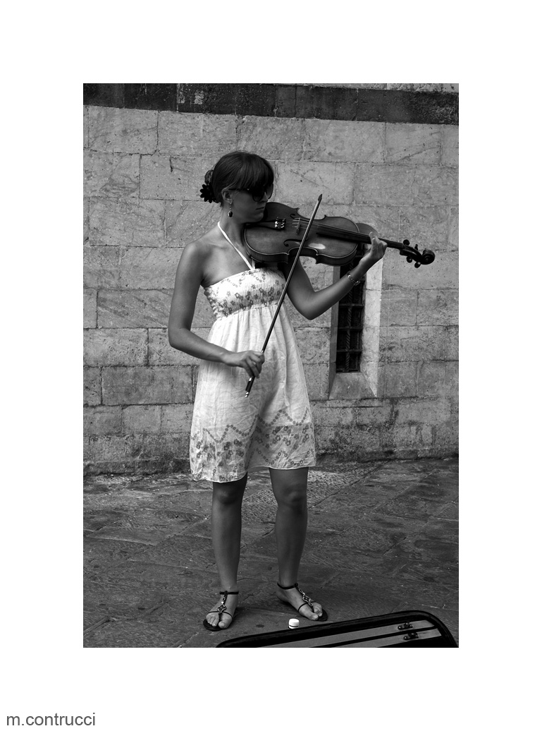 Un'ora a Siena - La violinista........