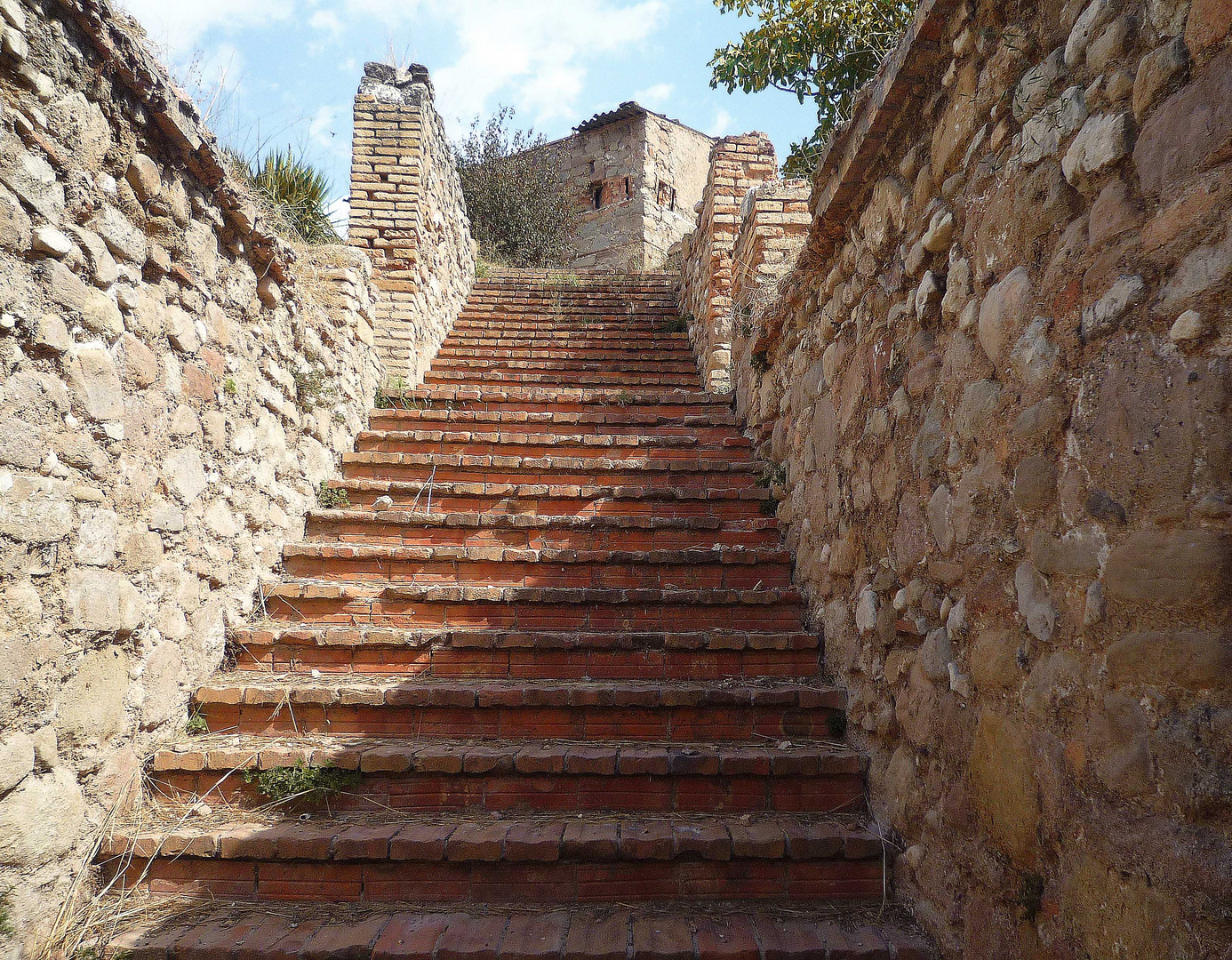 UNOS PELDAÑOS MAS Imagen & Foto | arquitectura, escaleras, motivos