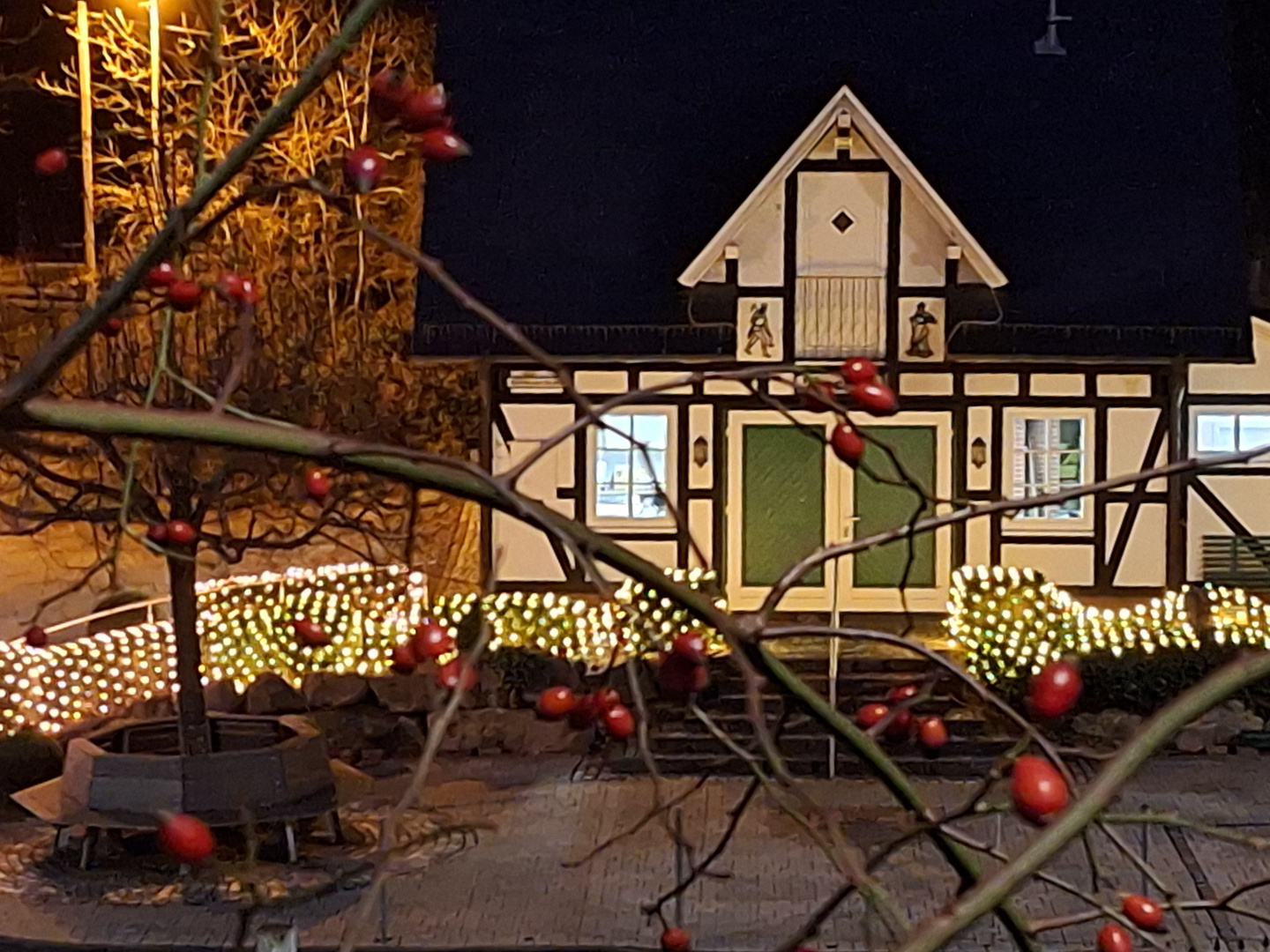 Unser Backes in Weihnachtsbeleuchtung